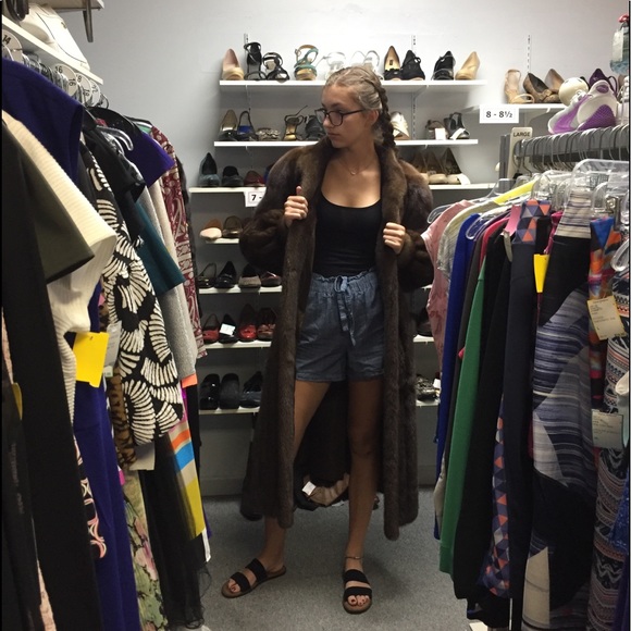 Meet your Posher, Jocelyn - Picture 3 of 6